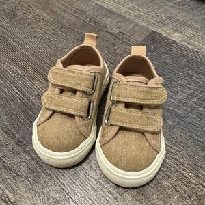 Tan Kids Canvas Shoes baby size 4-5